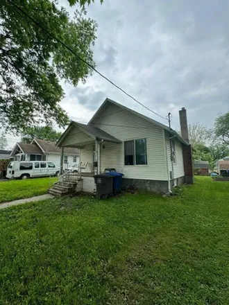 Buy this 2 bed house on 3918 4th Street in Des Moines, IA 50313