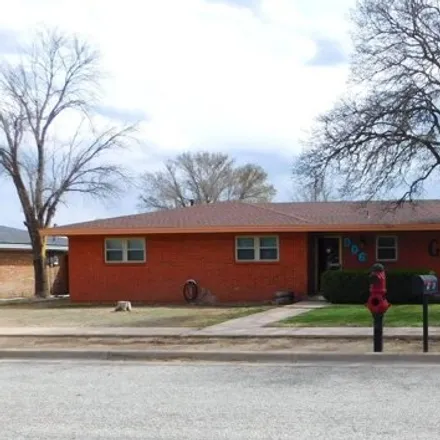 Buy this 3 bed house on 920 East Ivy Avenue in Muleshoe, TX 79347