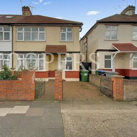 Buy this 3 bed duplex on Burnley Road in Dudden Hill, London