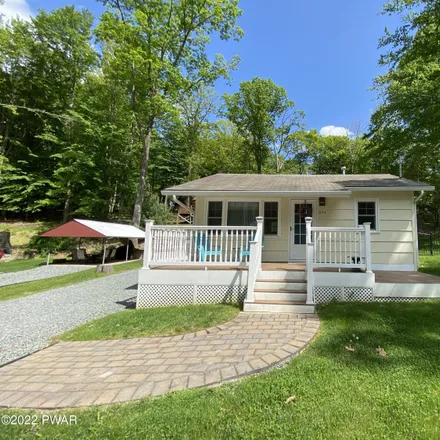 Buy this 2 bed house on 894 Lake Wallenpaupack Road in The Escape, Greene Township