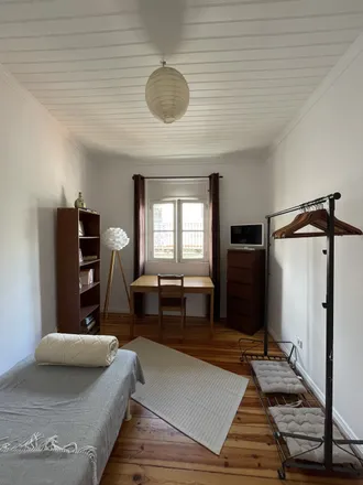 Rent this 1 bed room on Jardim das Pichas Murchas in Rua do Salvador, 1100-219 Lisbon
