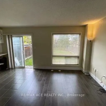 Image 3 - 15 Etienne Street, Toronto, ON M1L 0E2, Canada - Apartment for rent