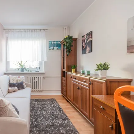 Rent this 3 bed room on Heleny Marusarzówny 7 in 80-288 Gdańsk, Poland