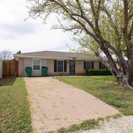Buy this 4 bed house on 369 North Pecan Street in Henrietta, TX 76365