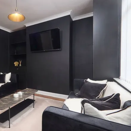 Rent this 4 bed apartment on Leeds in LS9 9DG, United Kingdom