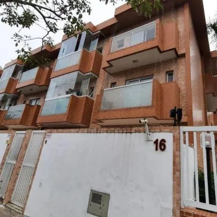 Buy this 2 bed house on Rua Professor Reinaldo Porchat in Marapé, Santos - SP
