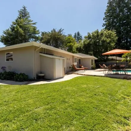 Image 4 - 453 Traverso Avenue, Los Altos, CA 94022, USA - House for sale