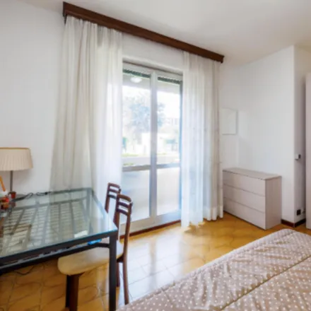 Rent this 3 bed room on Via Ugo Betti in 69, 20151 Milan MI