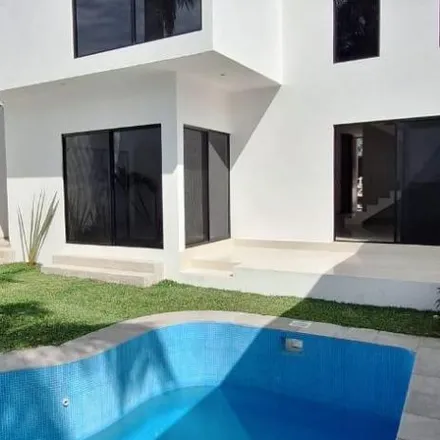 Buy this 4 bed house on Instituto Nacional de Electricidad y Energías Limpias in Privada Forest Hills, Fracc. Junto Al Río