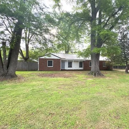 Buy this 3 bed house on 195 East Bolton Street in Pontotoc, MS 38863