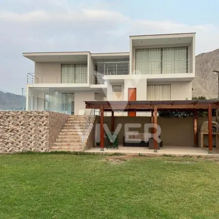 Buy this 6 bed house on Institución Educativa Alma America in Calle Cieneguilla, Villa María del Triunfo