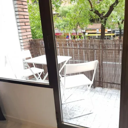 Image 3 - Carrer de Mallorca, 586, 08026 Barcelona, Spain - Room for rent