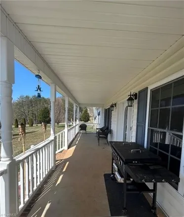Image 4 - 9939 Statesville Road, Edgewood, Wilkes County, NC 28659, USA - House for sale