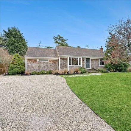 Buy this 3 bed house on 3 Walker Court in Southampton, East Quogue