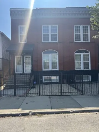 Rent this 3 bed condo on 2517 West Warren Boulevard in Chicago, IL 60612