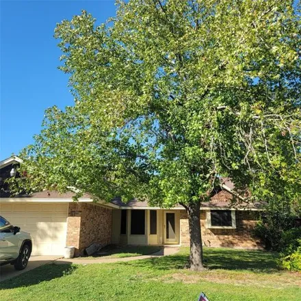 Rent this 3 bed house on 178 Big Bend Boulevard in Waxahachie, TX 75165