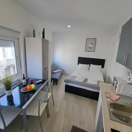 Rent this 1 bed apartment on Rua da Firmeza in 4000-044 Porto, Portugal