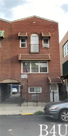 Buy this 5 bed townhouse on 2010 Benedict Avenue in New York, NY 10462