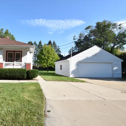 Buy this 2 bed house on 1224 Lawndale Avenue in Mount Pleasant, WI 53403