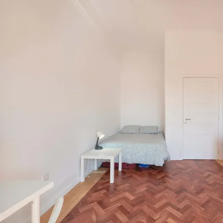 Rent this 16 bed room on Pastelaria Parque in Rua Sampaio e Pina, 1070-051 Lisbon