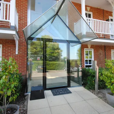 Image 2 - Crondall House, Leaden Vere, Long Sutton, RG29 1TS, United Kingdom - Apartment for rent