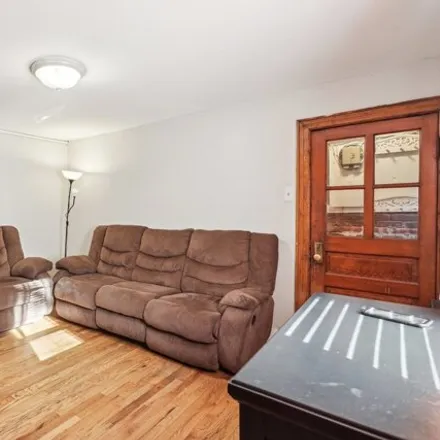 Image 3 - 495 Monmouth Street, Jersey City, NJ 07302, USA - House for sale