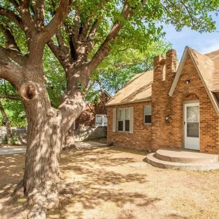 Buy this 3 bed house on 1955 25th Street in Lubbock, TX 79411