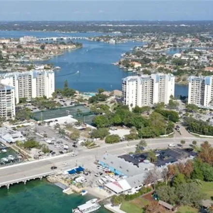 Image 3 - Yacht & Tennis Club of Saint Pete Beach, Blind Pass Road, Saint Pete Beach, Pinellas County, FL 33706, USA - Condo for sale