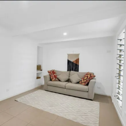 Image 2 - Cairns, Machans Beach, QLD, AU - House for rent