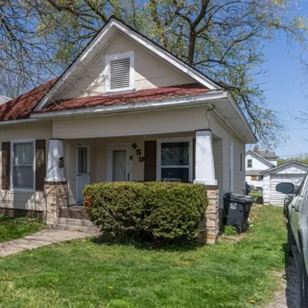 Buy this 2 bed house on 465 East Burkhart Street in Moberly, MO 65270