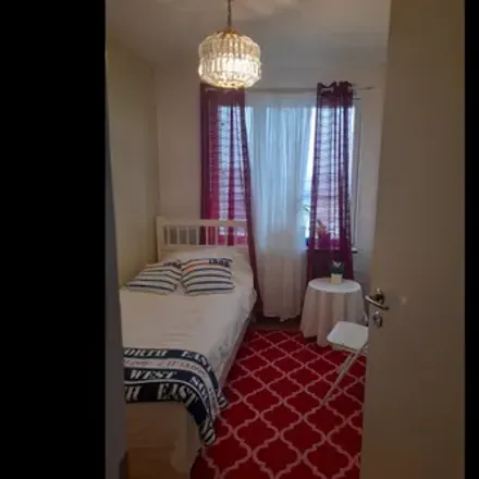 Rent this 1 bed room on Redskapsvägen 20 in 165 52 Hässelby, Sweden