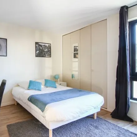 Rent this 1 bed room on 2 Avenue de l'Alsace-Lorraine in 92500 Rueil-Malmaison, France