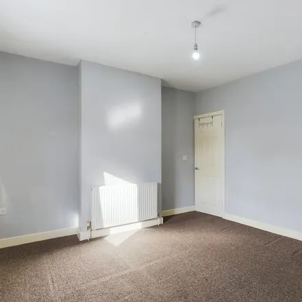 Image 6 - Mexborough Road/Garbutt Street, Mexborough Road, Bolton upon Dearne, S63 8LX, United Kingdom - Townhouse for rent