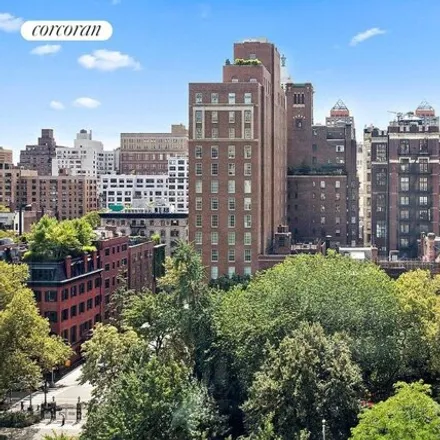 Buy this studio apartment on Gramercy Park Hotel in 2 Lexington Avenue, New York