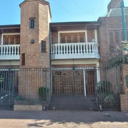 Buy this 4 bed house on Alberto Lartigau 560 in Partido de Avellaneda, 1875 Wilde