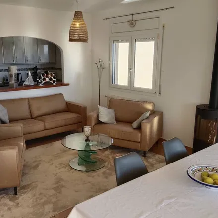 Rent this 3 bed house on 17495 Palau-saverdera