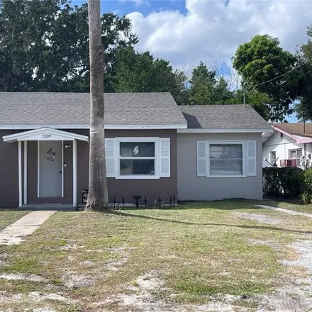 Buy this 3 bed house on 1359 5th Street Northeast in Winter Haven, FL 33881