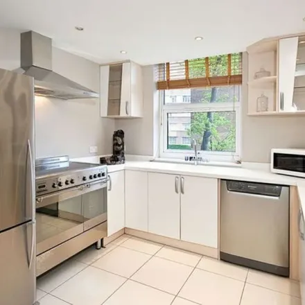 Image 3 - 10 Elm Tree Road, London, NW8 9JX, United Kingdom - Apartment for rent