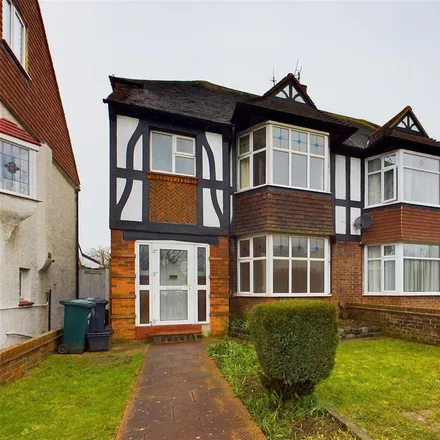 Rent this 3 bed duplex on Nevill Road in Hove, BN3 7BP