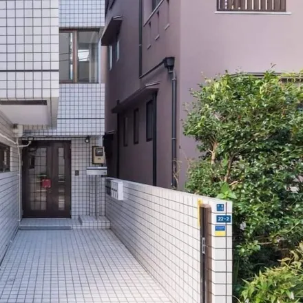 Rent this 2 bed apartment on Kita