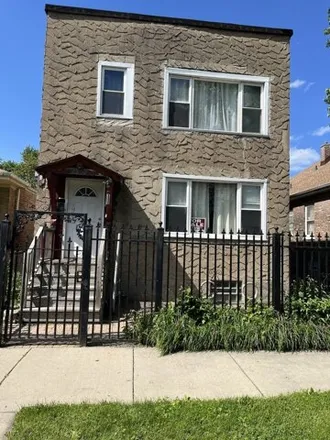 Buy this 4 bed house on 2650 East 94th Street in Chicago, IL 60617