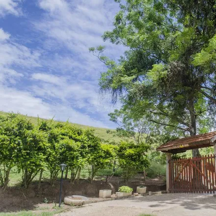 Rent this 4 bed house on Gonçalves in Região Geográfica Intermediária de Pouso Alegre, Brazil