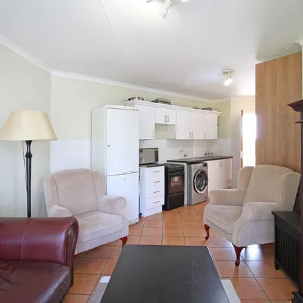 Rent this 2 bed apartment on unnamed road in Radiokop, Roodepoort