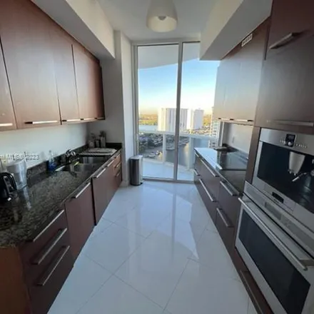 Image 1 - Trump Tower 2, 15911 Collins Avenue, Sunny Isles Beach, FL 33160, USA - Apartment for rent