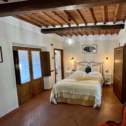 Rent this 3 bed house on 53017 Radda in Chianti SI