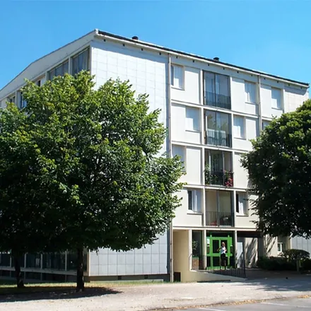 Rent this 2 bed apartment on 6 Rue des Clématites in 21300 Chenôve, France