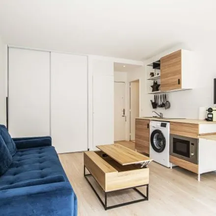 Image 4 - 13 Boulevard Gouvion-Saint-Cyr, 75017 Paris, France - Apartment for rent