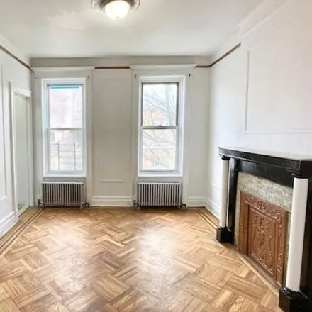 Rent this studio townhouse on 366 East 28th Street in New York, NY 11226