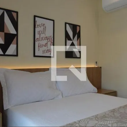 Rent this 1 bed apartment on Clínica Ortopédica Paraíso in Rua Correia Dias 73, Paraíso