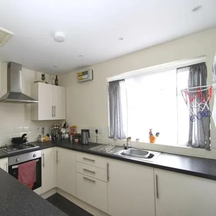 Image 5 - Homeleigh, A38, Cambridge, GL2 7BE, United Kingdom - Duplex for rent